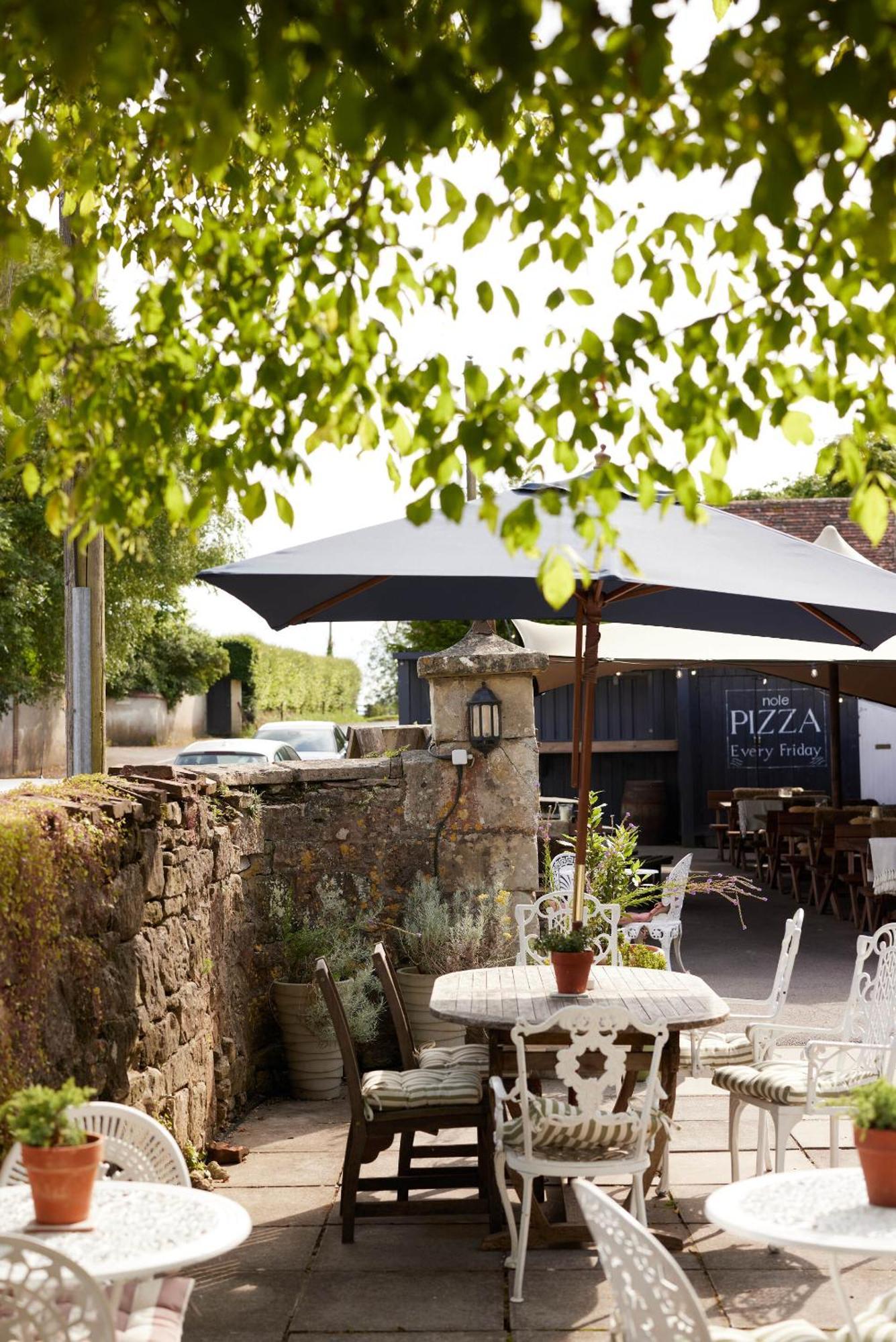 The Grosvenor Arms Hotell Hindon Exteriör bild