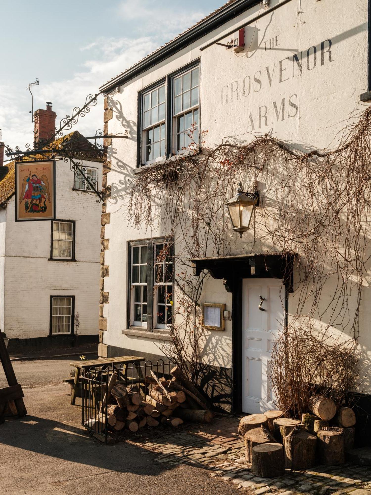 The Grosvenor Arms Hotell Hindon Exteriör bild